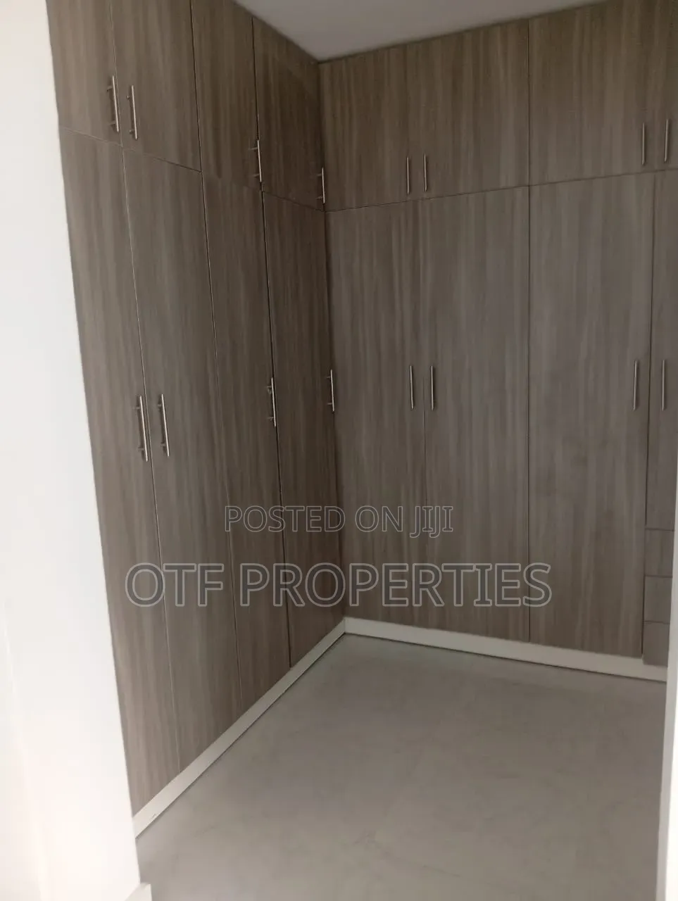 4bdrm Duplex in Jahi Gilmore for sale in Jahi