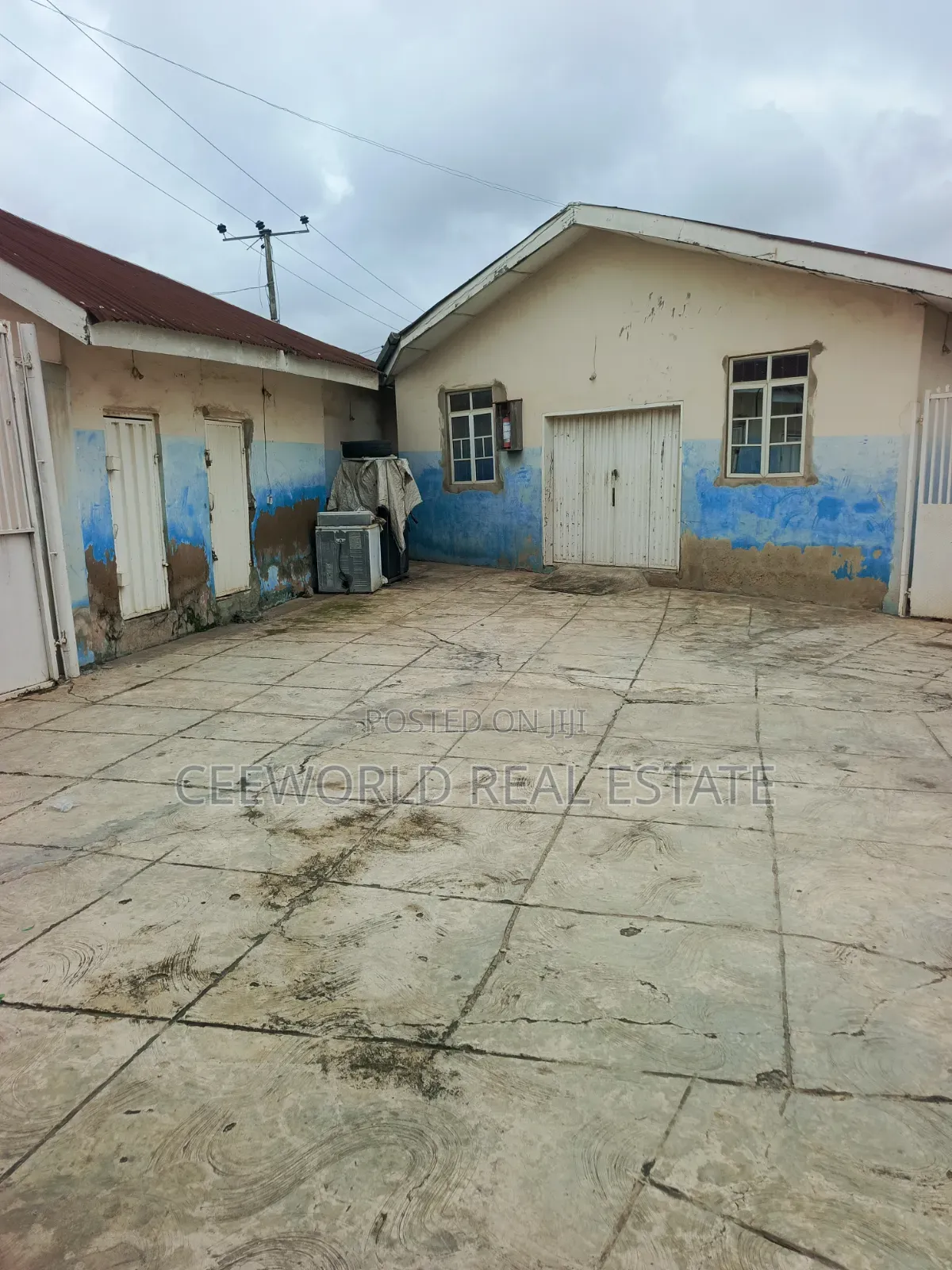 Mini Warehouse With Office at Orita Challenge Ibadan in CHallenge / Ibadan