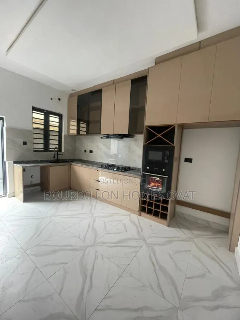 4bdrm Duplex in Abraham Adesanya for sale in Abraham Adesanya Estate