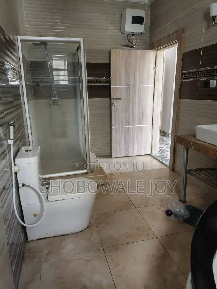 2bdrm Apartment in Ikate for sale in Ikate