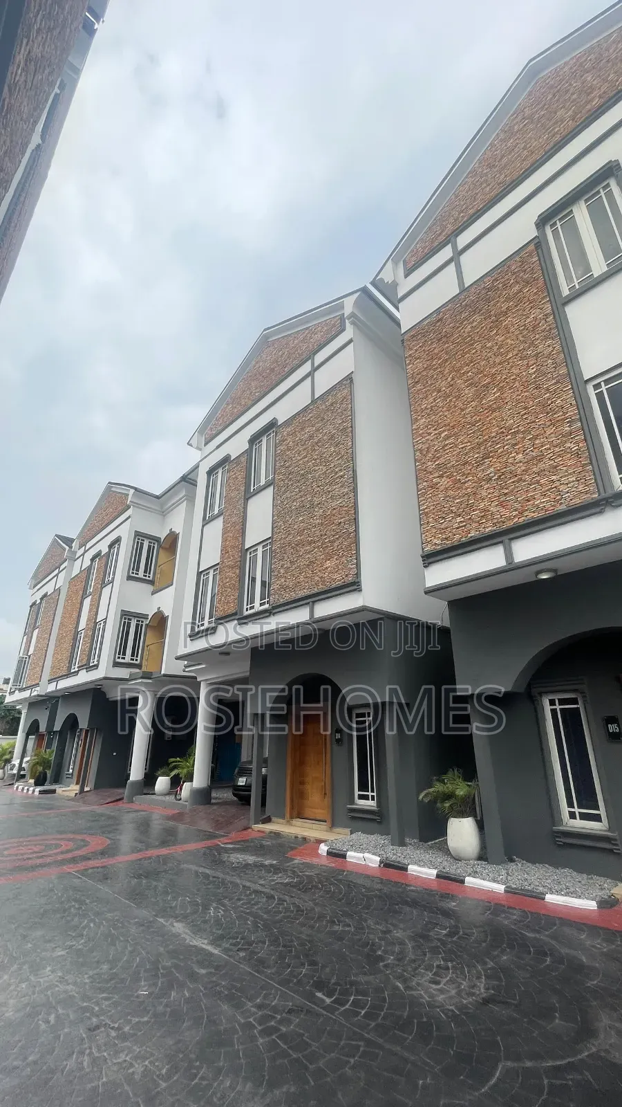 4bdrm Duplex in Oniru, 1004 for rent in 1004