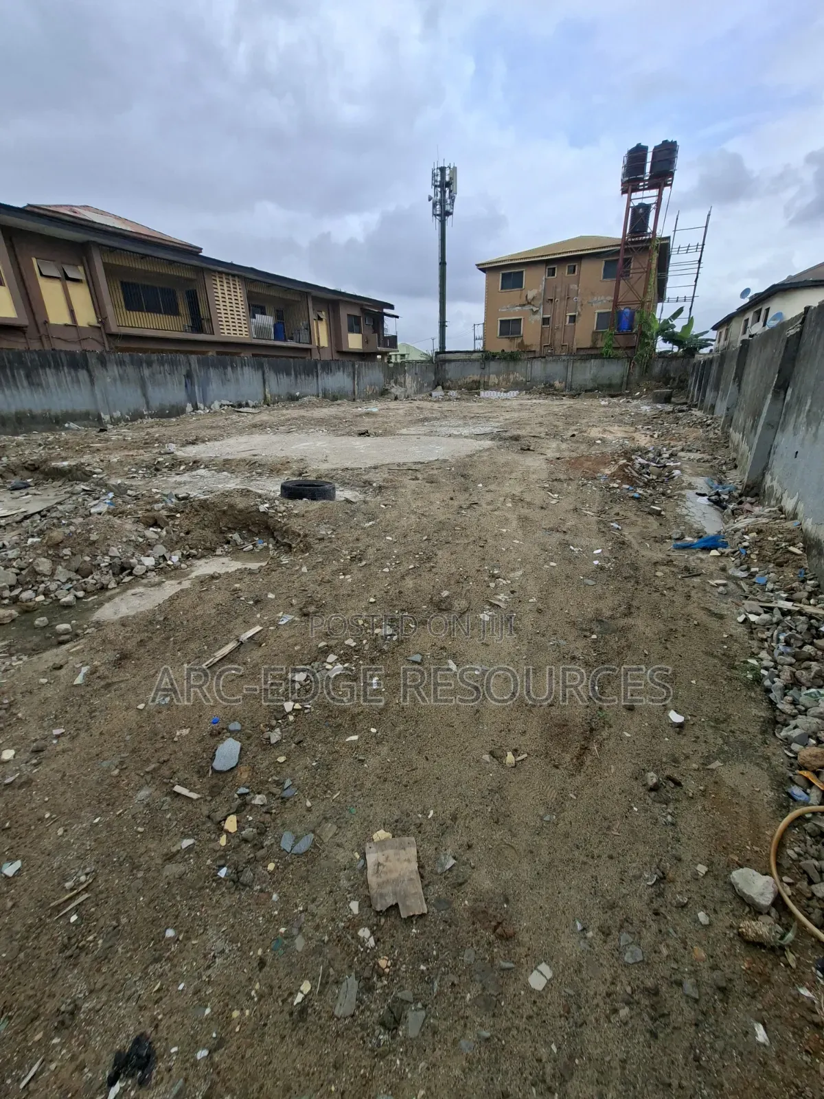 Dry Full Plot Suitable for Both Residential and Commercial Use in Ago Palace