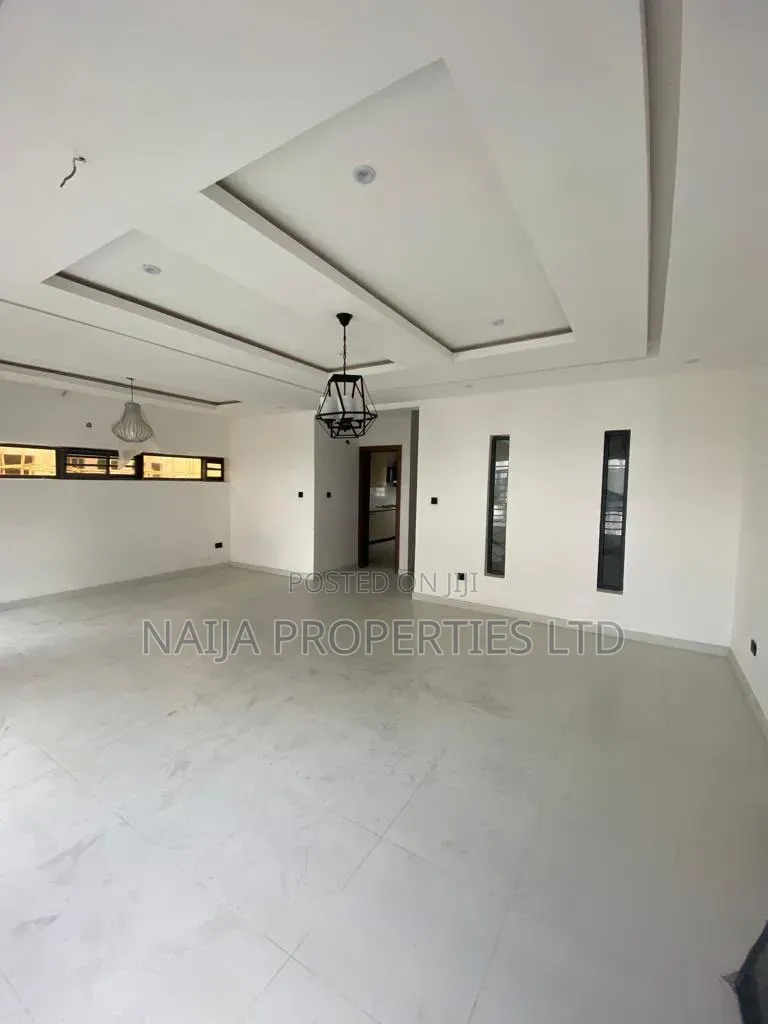 4bdrm Townhouse / Terrace in Ologolo for rent in Ologolo