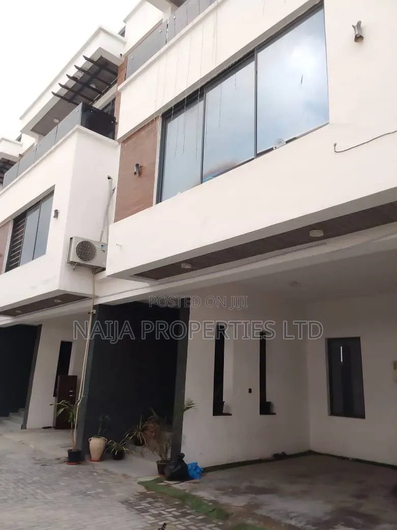 4bdrm Townhouse / Terrace in Ologolo for rent in Ologolo