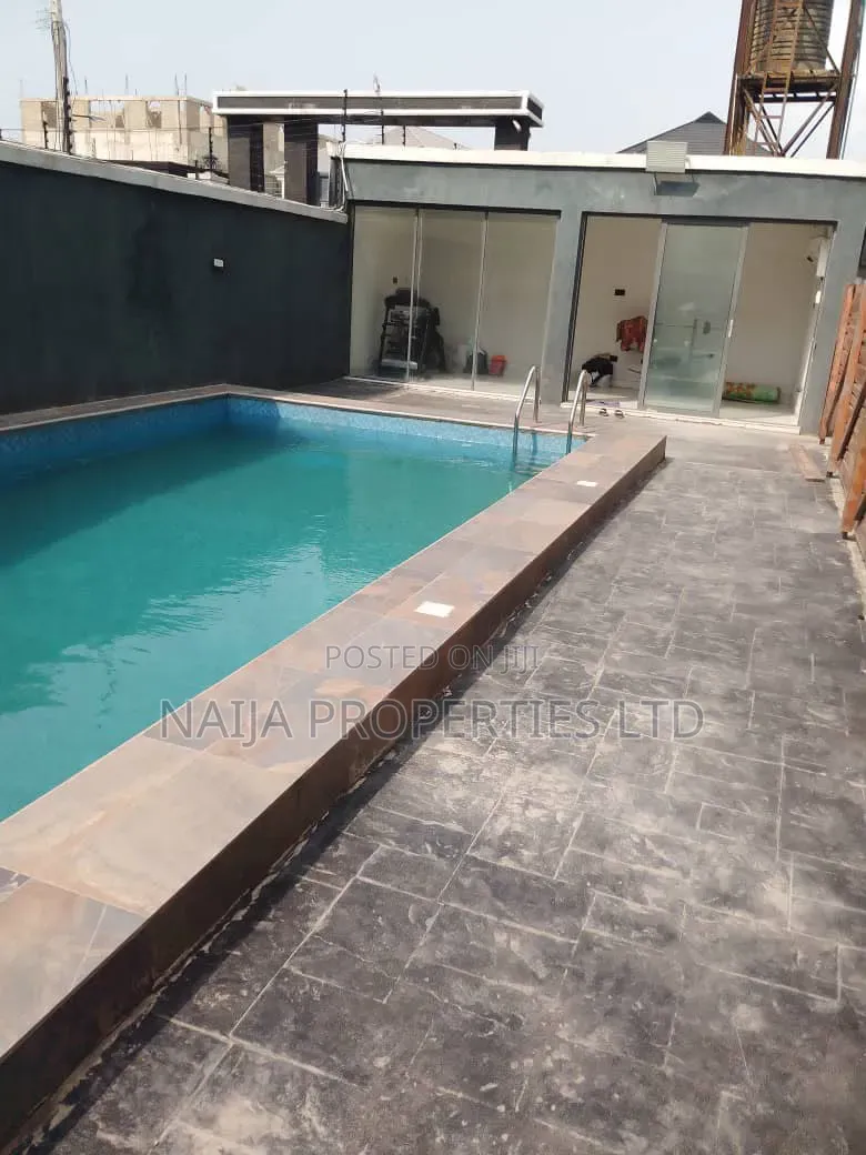 4bdrm Townhouse / Terrace in Ologolo for rent in Ologolo