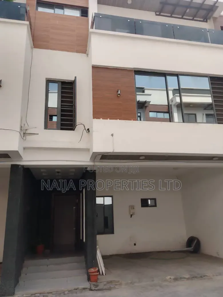 4bdrm Townhouse / Terrace in Ologolo for rent in Ologolo