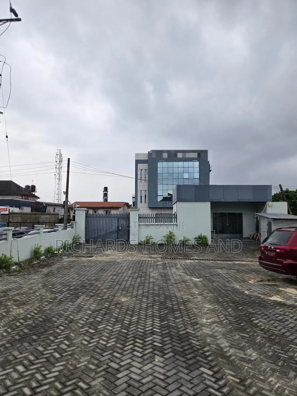Commercial Lease in Olokonla
