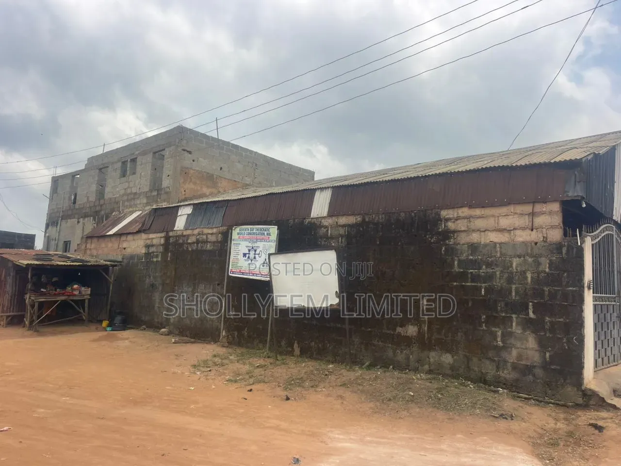 3bdrm Bungalow in Odo Ona Elewe, for sale in Oluyole Estate
