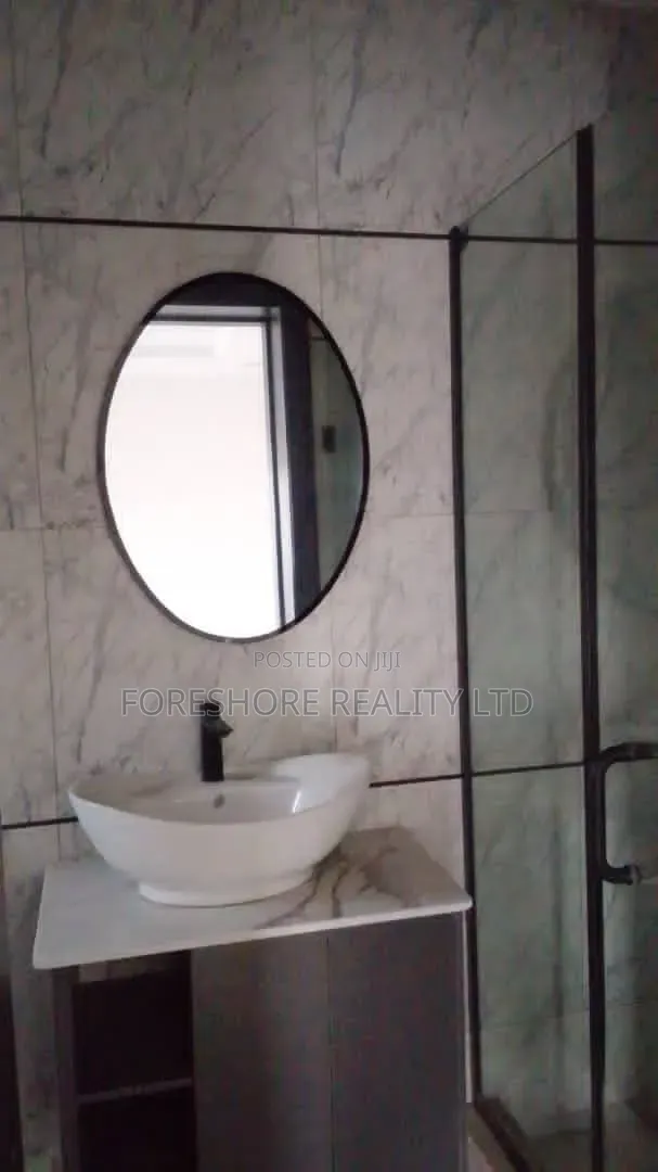 3bdrm Block of Flats in Toyin Street for sale in Toyin Street