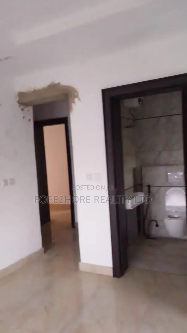 3bdrm Block of Flats in Toyin Street for sale in Toyin Street