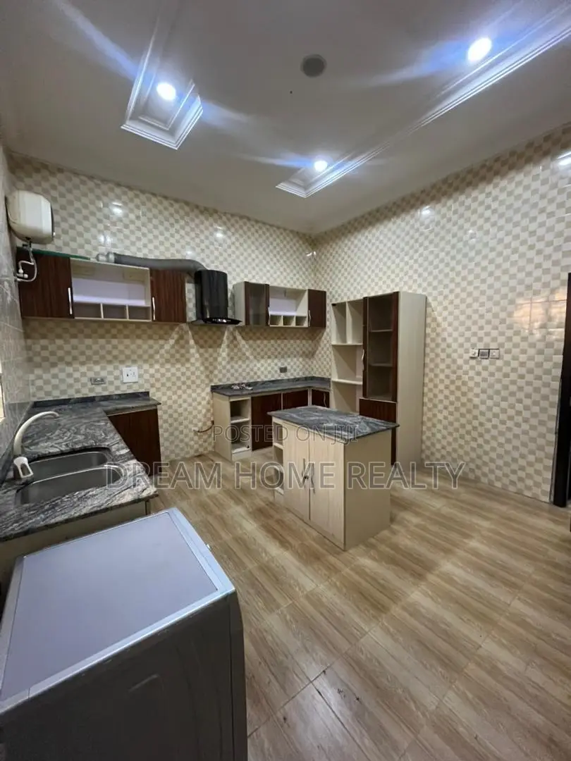 Studio Apartment in Divine Home Estate for rent in Thomas Estate