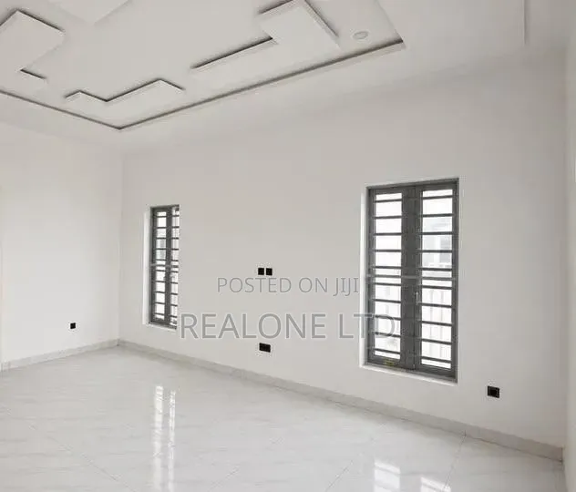1bdrm Room & Parlour in Ikota for rent in Ikota