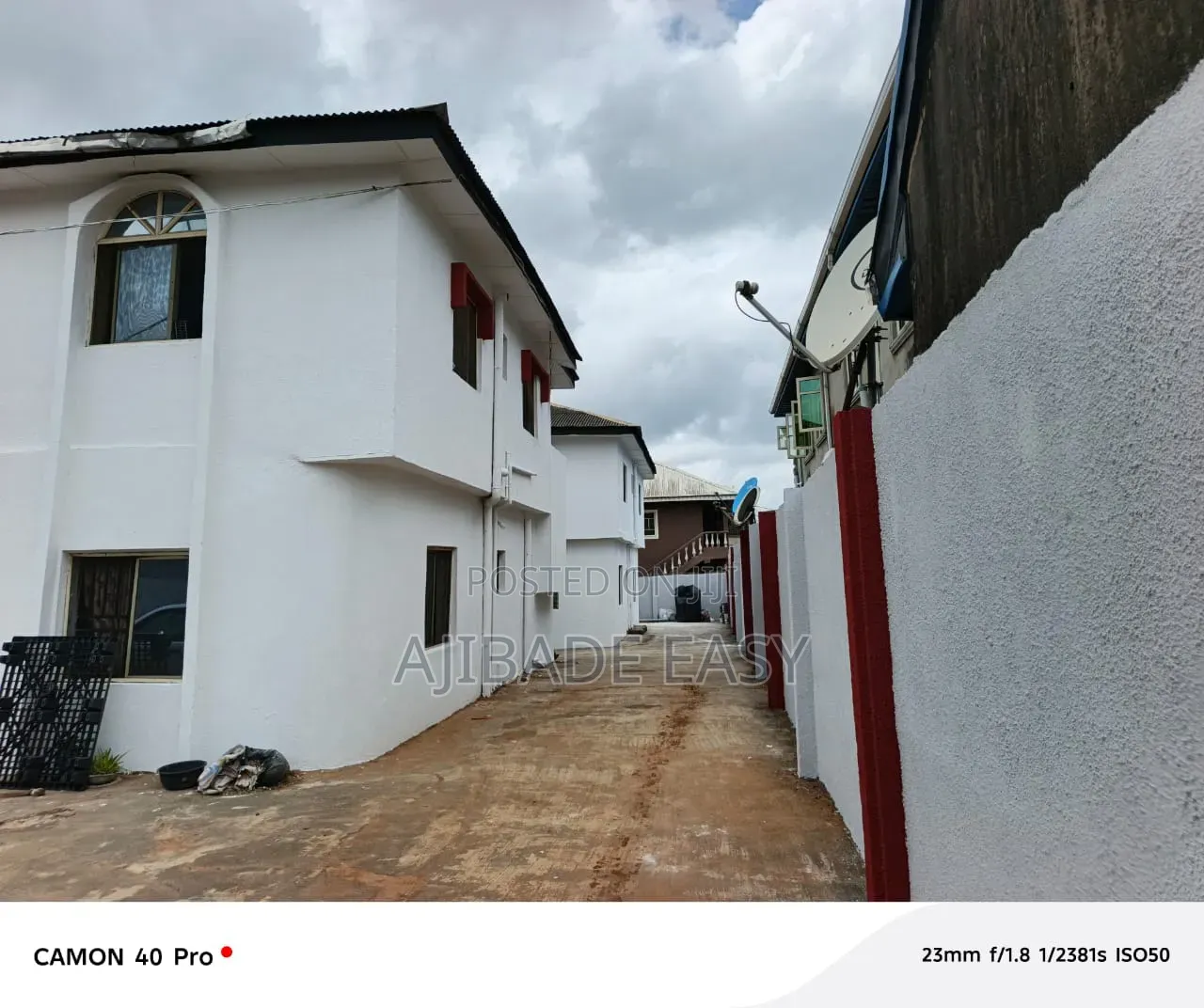 12bdrm Block of Flats in Igando / Ikotun/Igando for sale in Igando / Ikotun/Igando