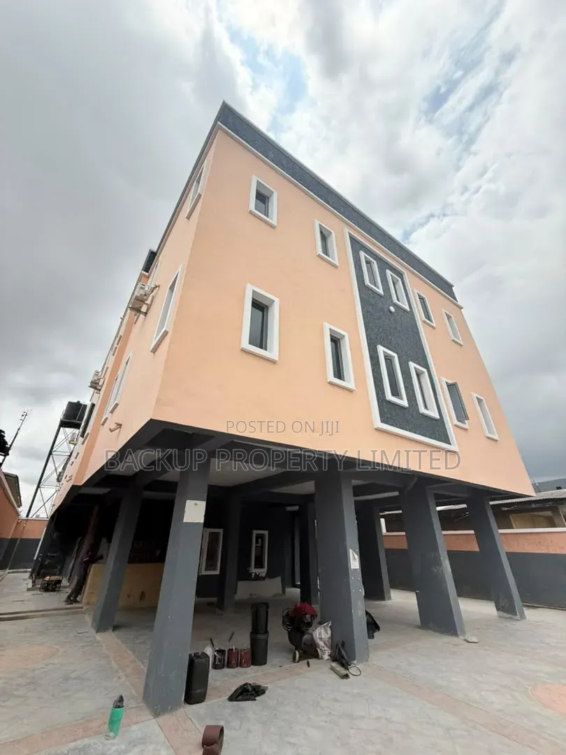 3bdrm Apartment in Ifako-Gbagada for sale in Ifako-Gbagada