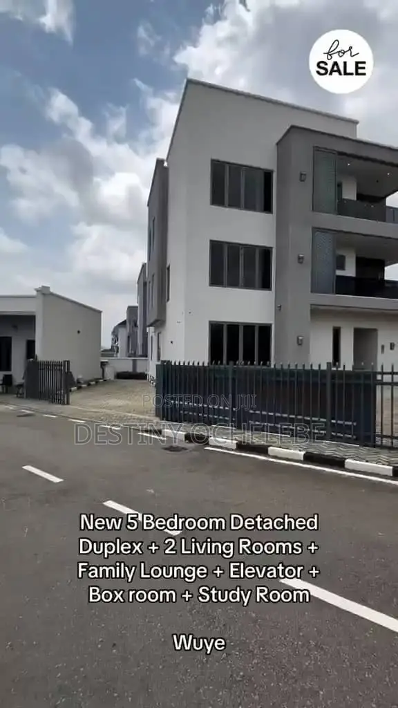 5bdrm Duplex in Wuye for sale in Wuye
