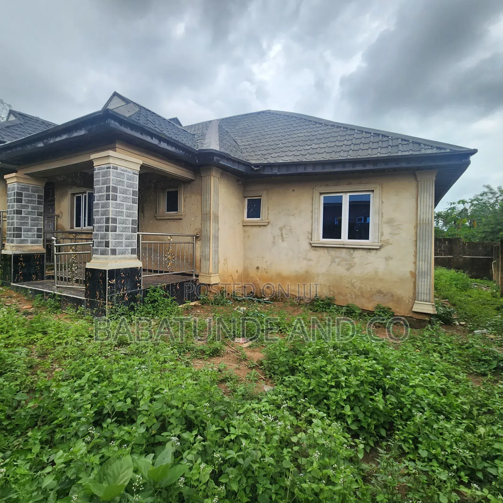 3bdrm Block of Flats in Apata for sale in Apata