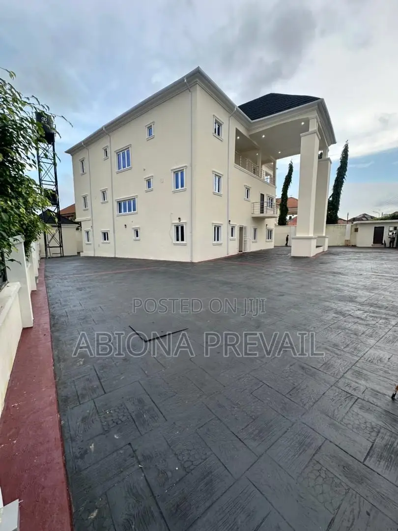 10-Unit Apartment Building in Lokogoma