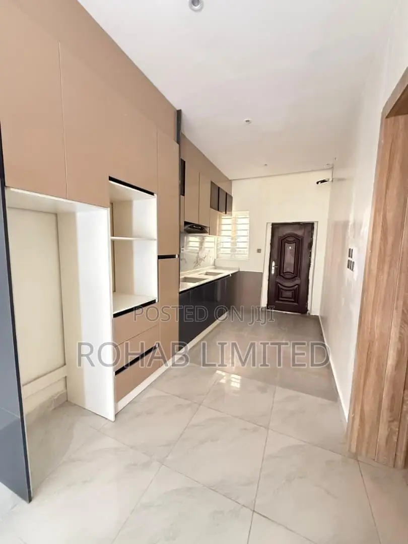 Furnished 3bdrm Duplex in Capital Terrace, Lekki Expressway for sale in Lekki Expressway