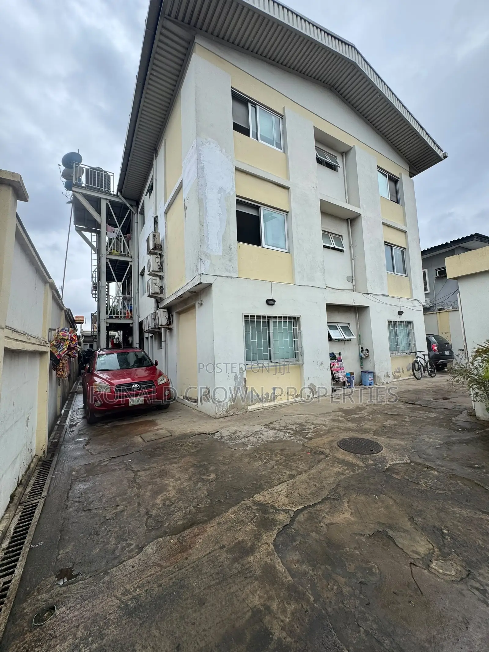 2bdrm Apartment in Bye Pass Ilupeju for sale in Bye Pass Ilupeju