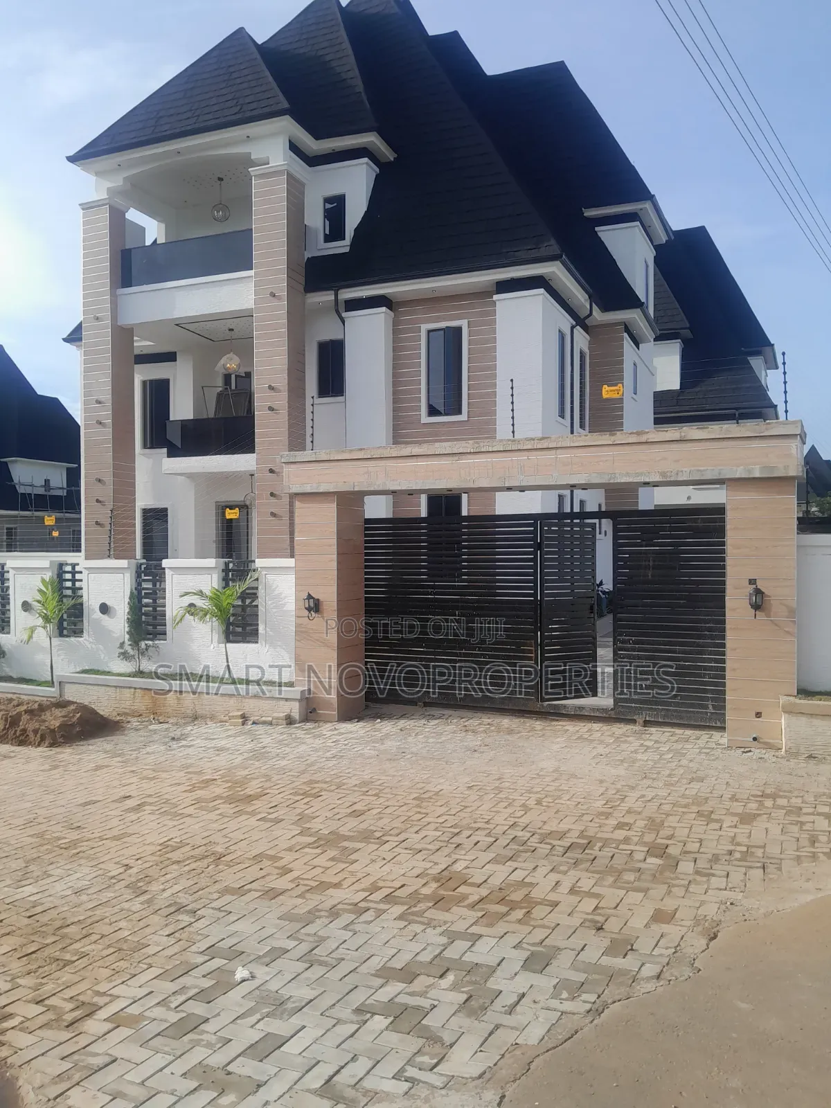 5bdrm Duplex in Emerald, Galadimawa for sale in Galadimawa