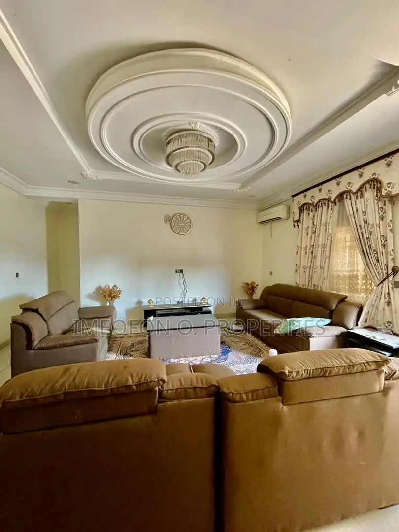 3bdrm Bungalow in Minna for sale in Minna