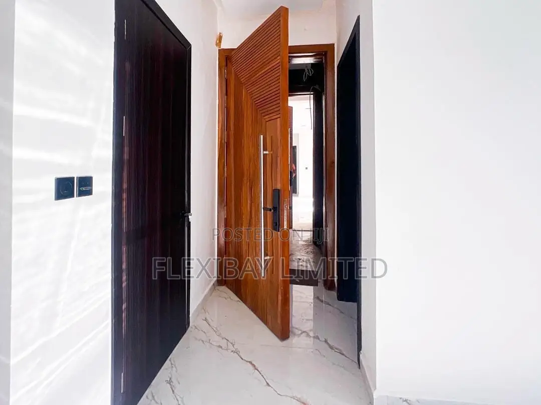 3bdrm Apartment in Lekki Phase 1 for sale in Lekki Phase 1