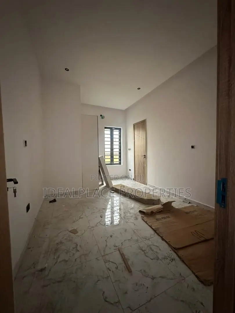 2bdrm Apartment in Ikate for sale in Ikate
