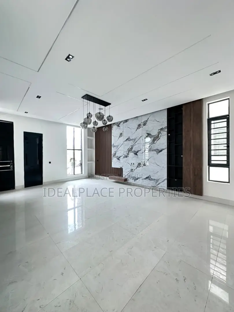 5bdrm Duplex in Ajah for sale in Ajah
