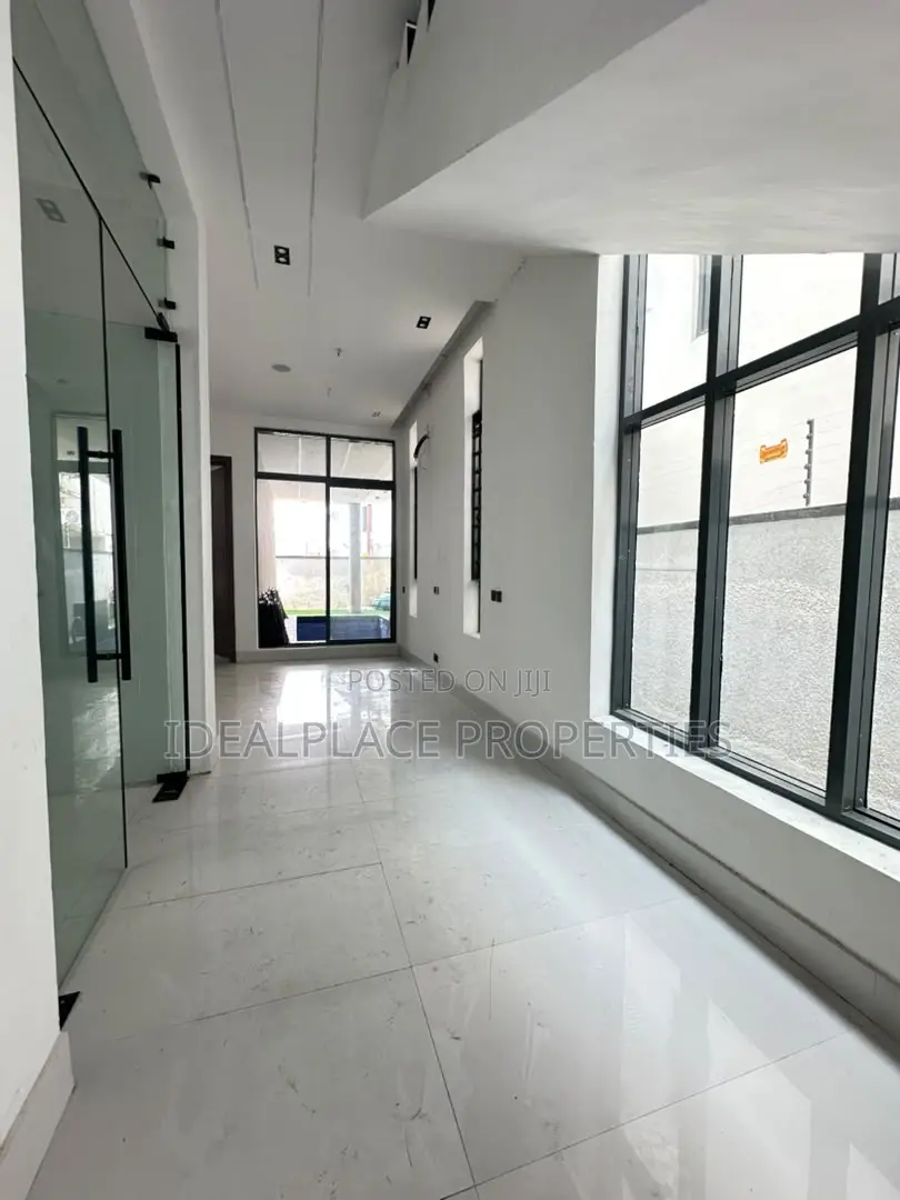 5bdrm Duplex in Ajah for sale in Ajah