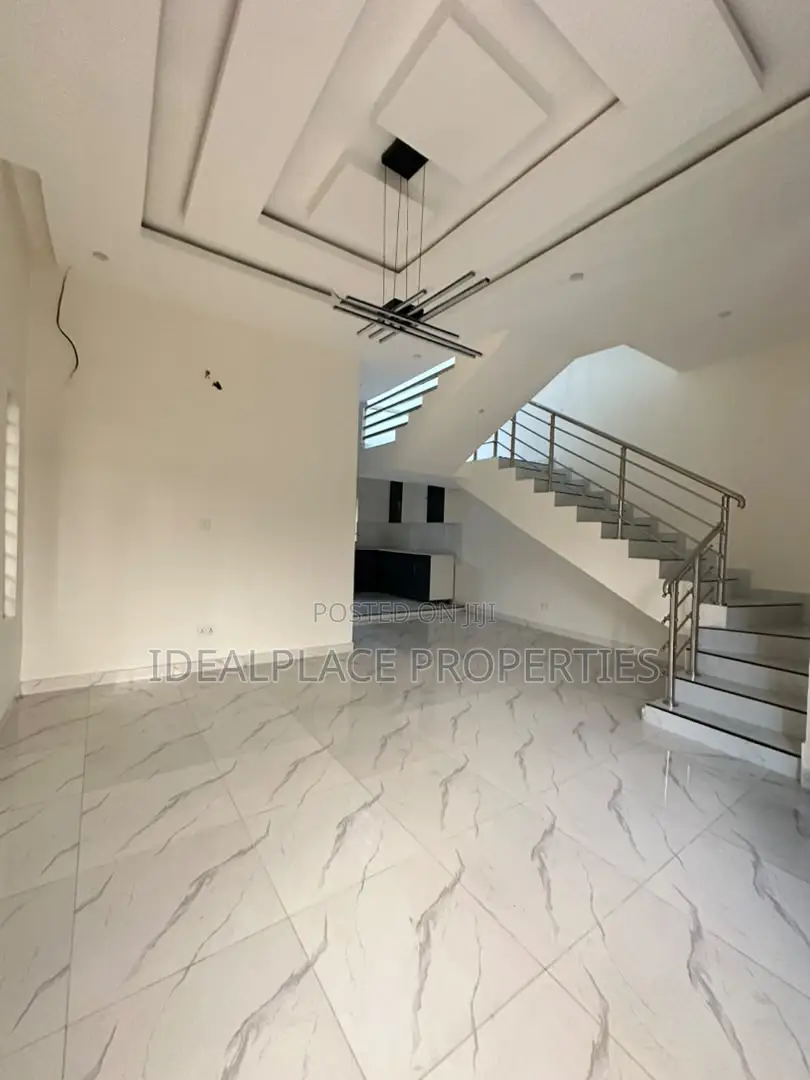 4bdrm Duplex in Lekki Phase 1 for sale in Lekki Phase 1