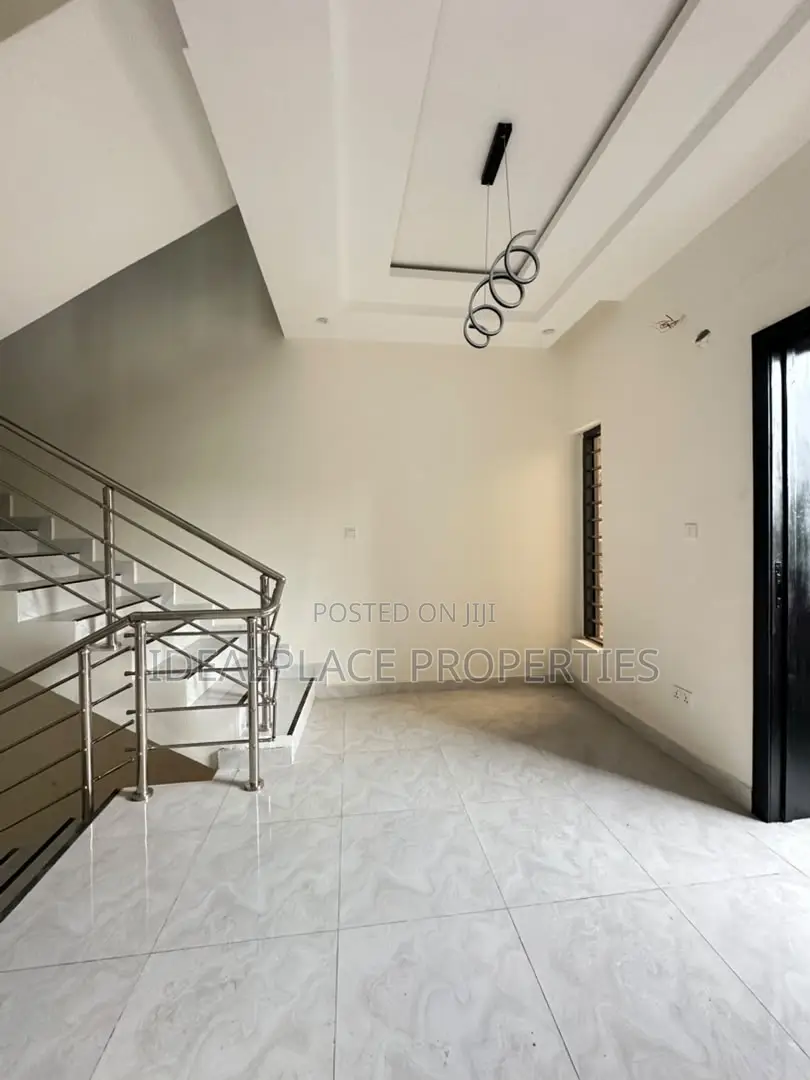 4bdrm Duplex in Lekki Phase 1 for sale in Lekki Phase 1
