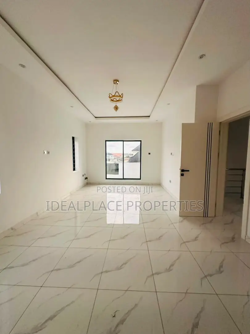 5bdrm Duplex in Gbagada for sale in Gbagada