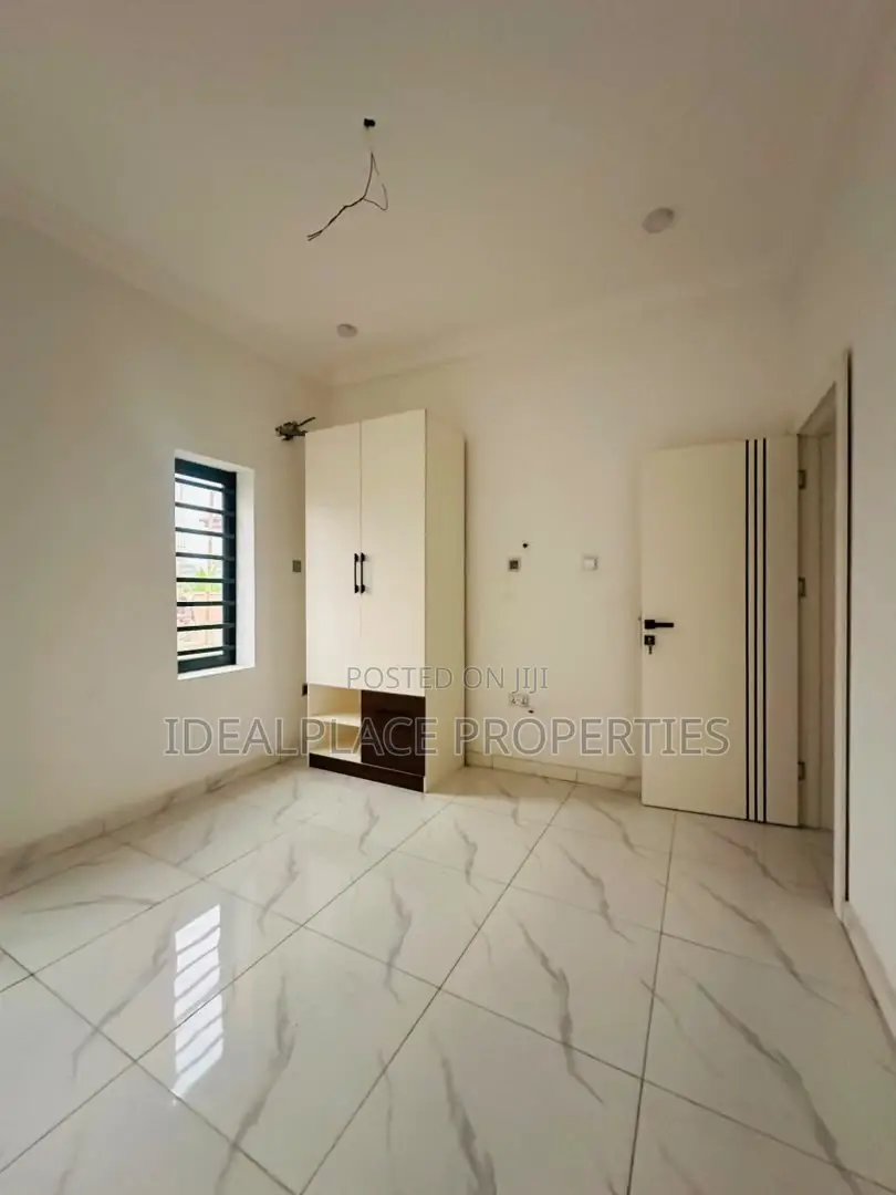 5bdrm Duplex in Gbagada for sale in Gbagada