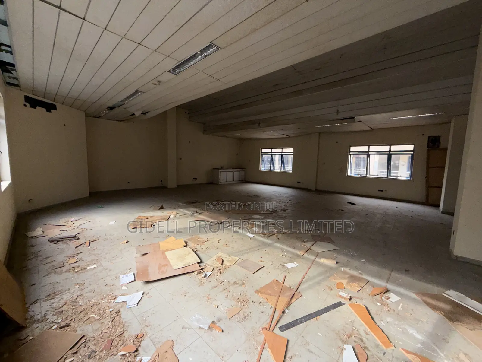 120SQM Office Space on the Second Floor in a Strategic Location in Zone 4 / Wuse