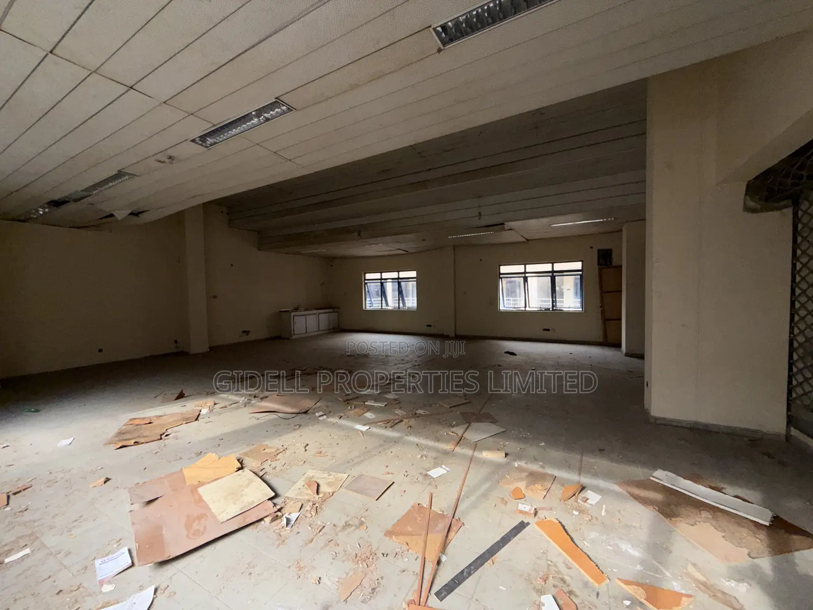 120SQM Office Space on the Second Floor in a Strategic Location in Zone 4 / Wuse