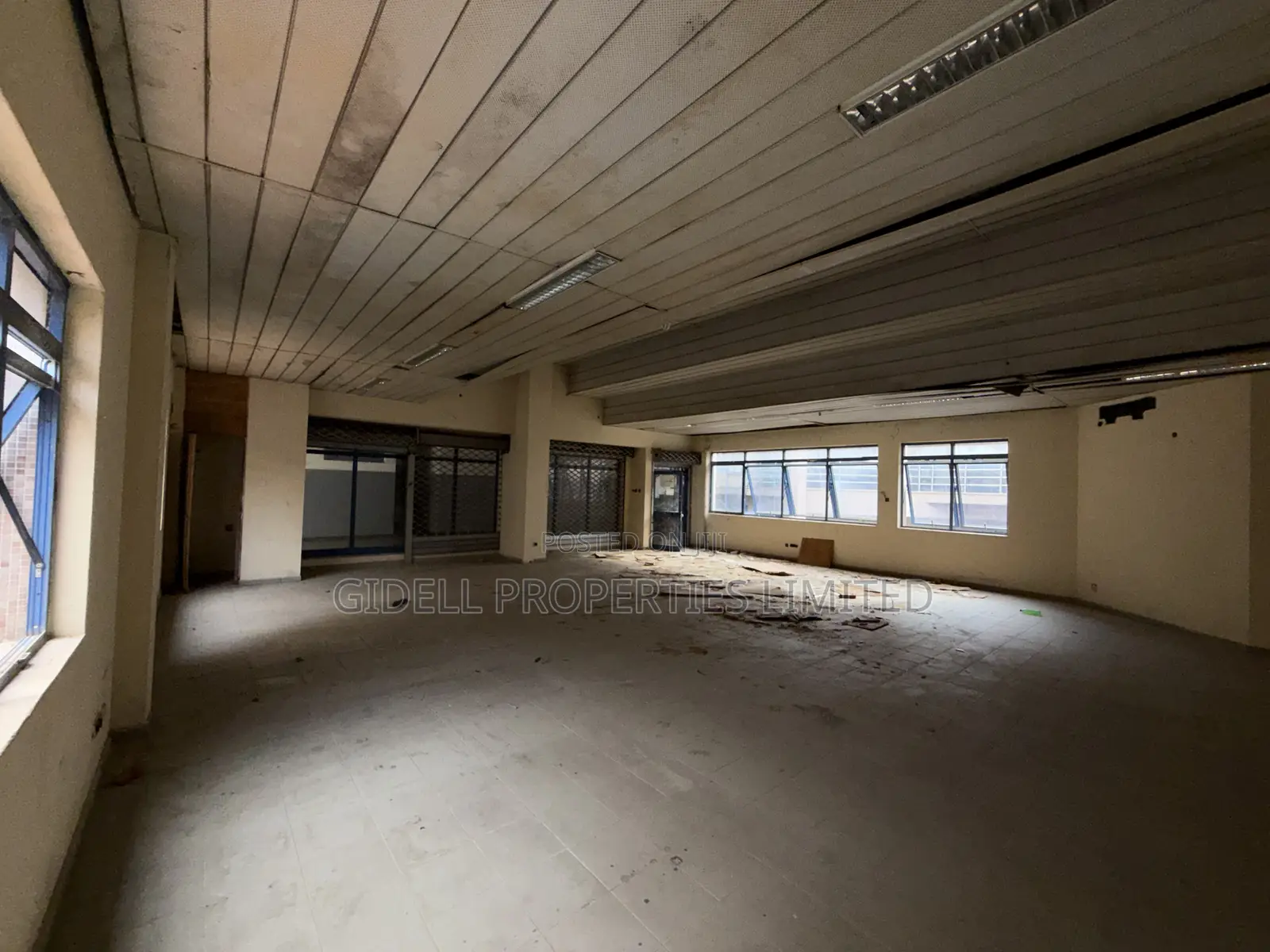 120SQM Office Space on the Second Floor in a Strategic Location in Zone 4 / Wuse