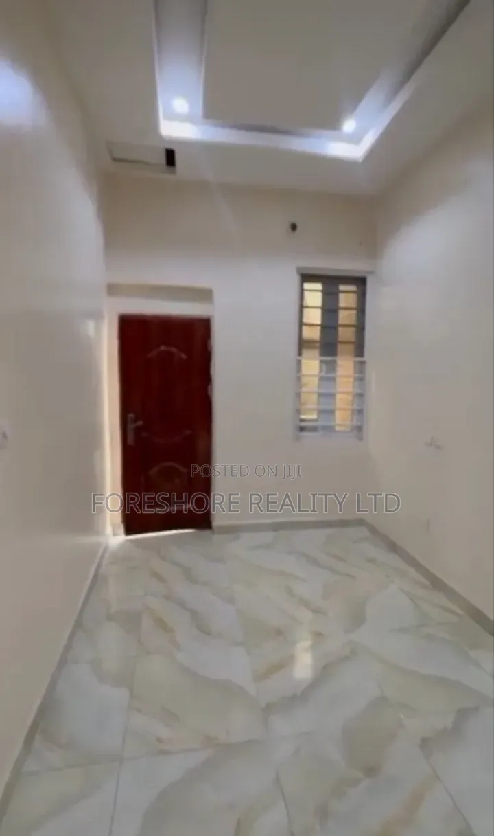 1bdrm Room & Parlour in Van Daniel, Lekki Phase 2 for rent in Lekki Phase 2