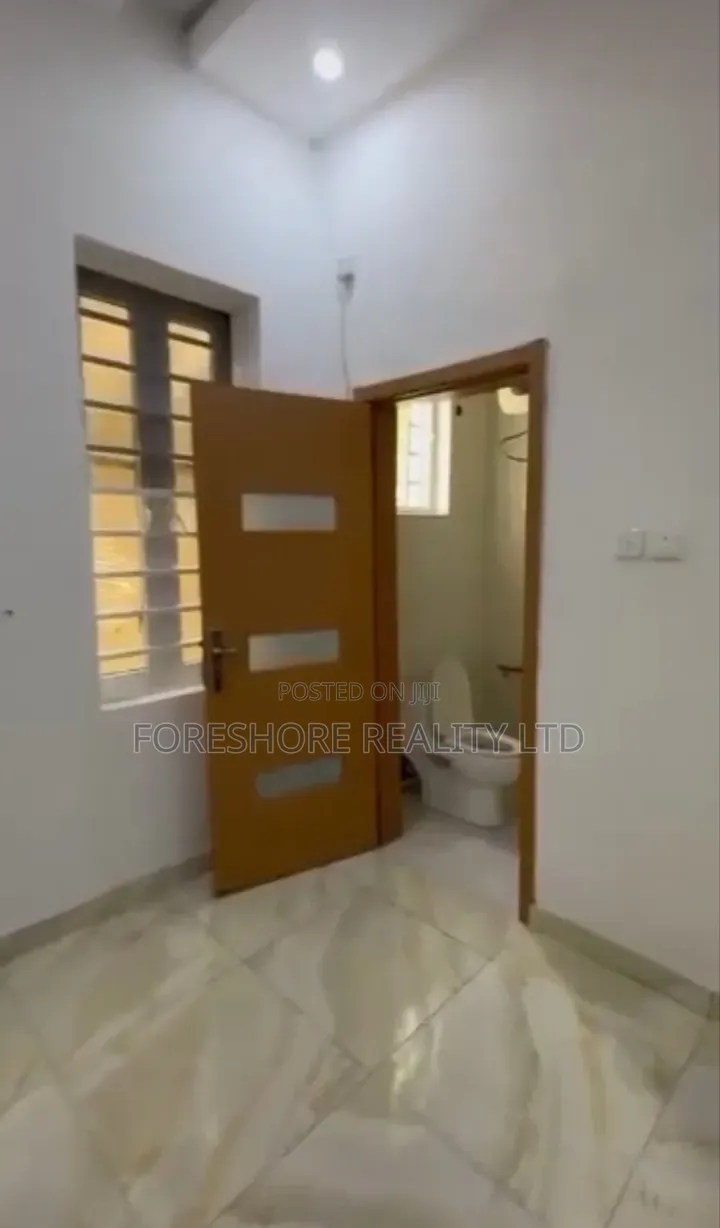 1bdrm Room & Parlour in Van Daniel, Lekki Phase 2 for rent in Lekki Phase 2