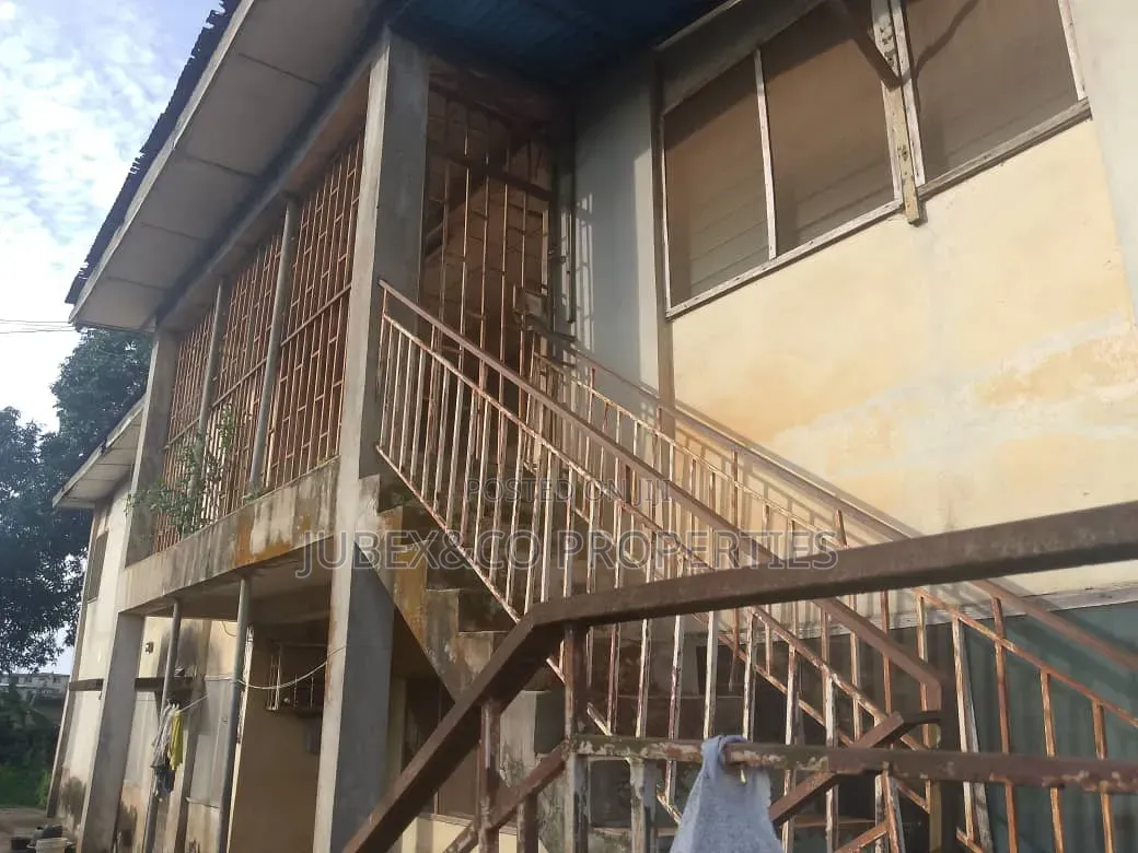 3bdrm Block of Flats in Irojo Ilesa for sale in Ilesa