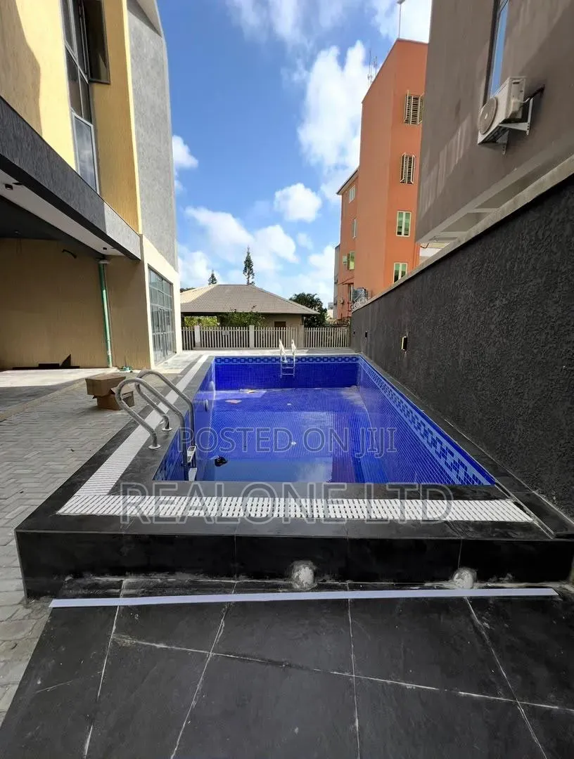 Furnished 2bdrm Penthouse in Lekki Phase 1 for sale in Lekki Phase 1
