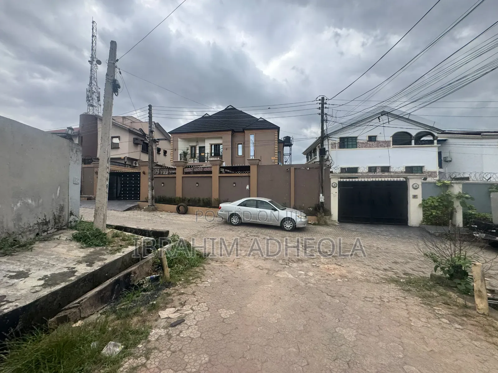 3bdrm Block of Flats in Opebi for sale in Opebi
