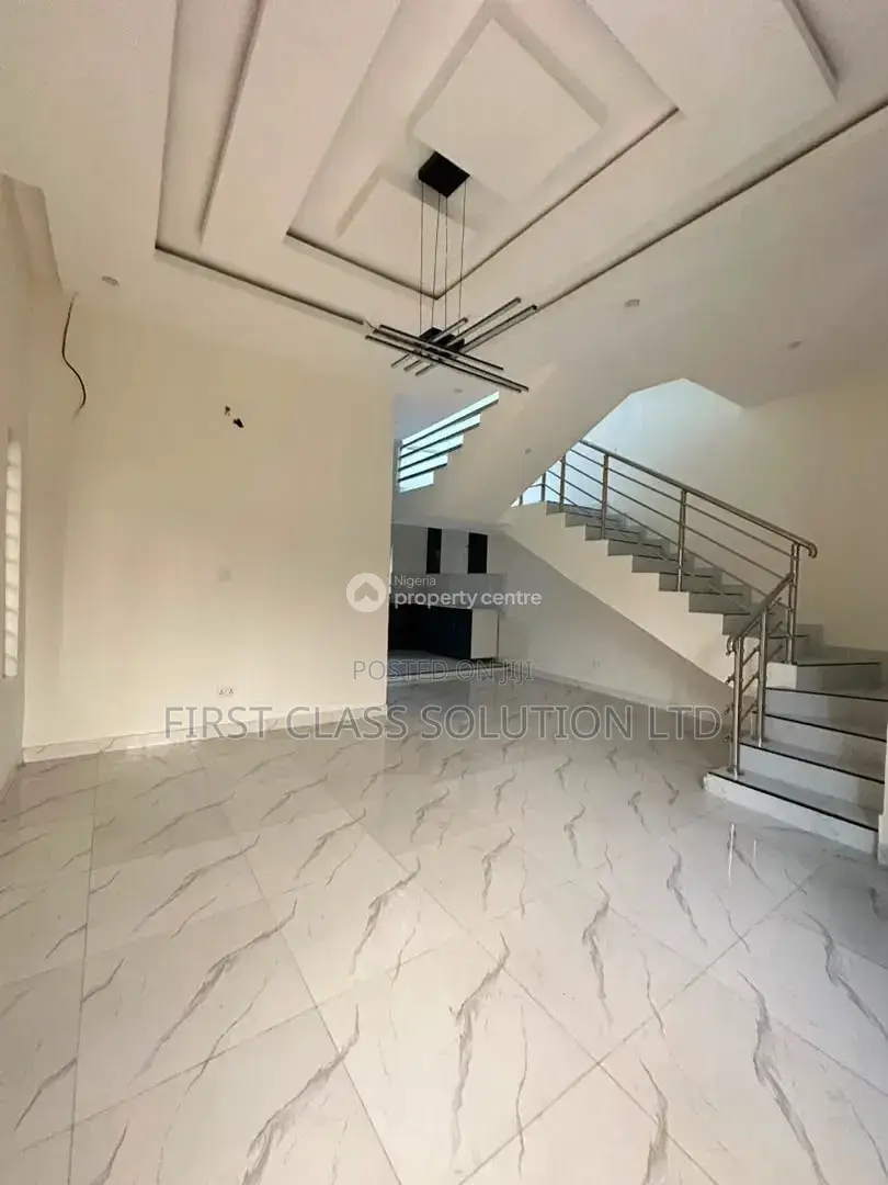 4bdrm Duplex in Lekki Phase 1 for sale in Lekki Phase 1