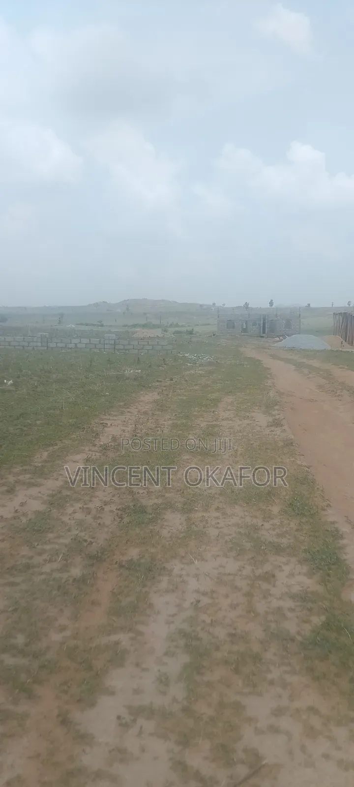 200sqm for 4-Bedroom Terrace Duplex in Idu