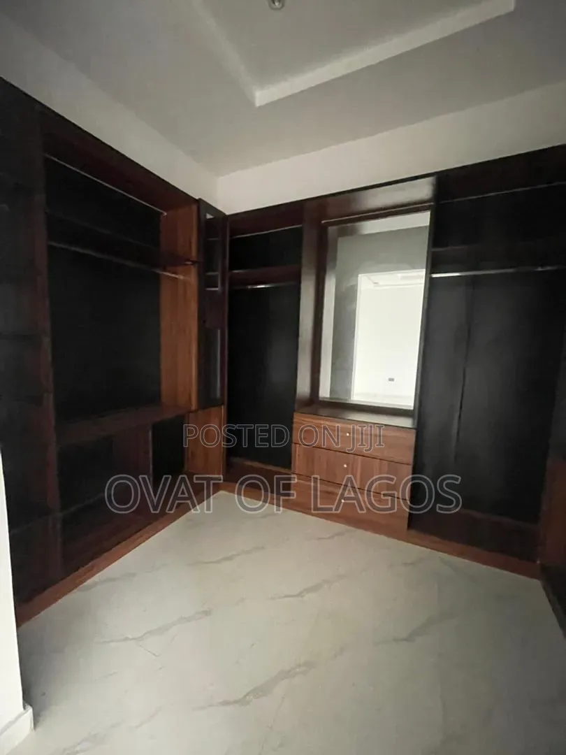 4bdrm Duplex in Abraham Adesanya for sale in Abraham Adesanya