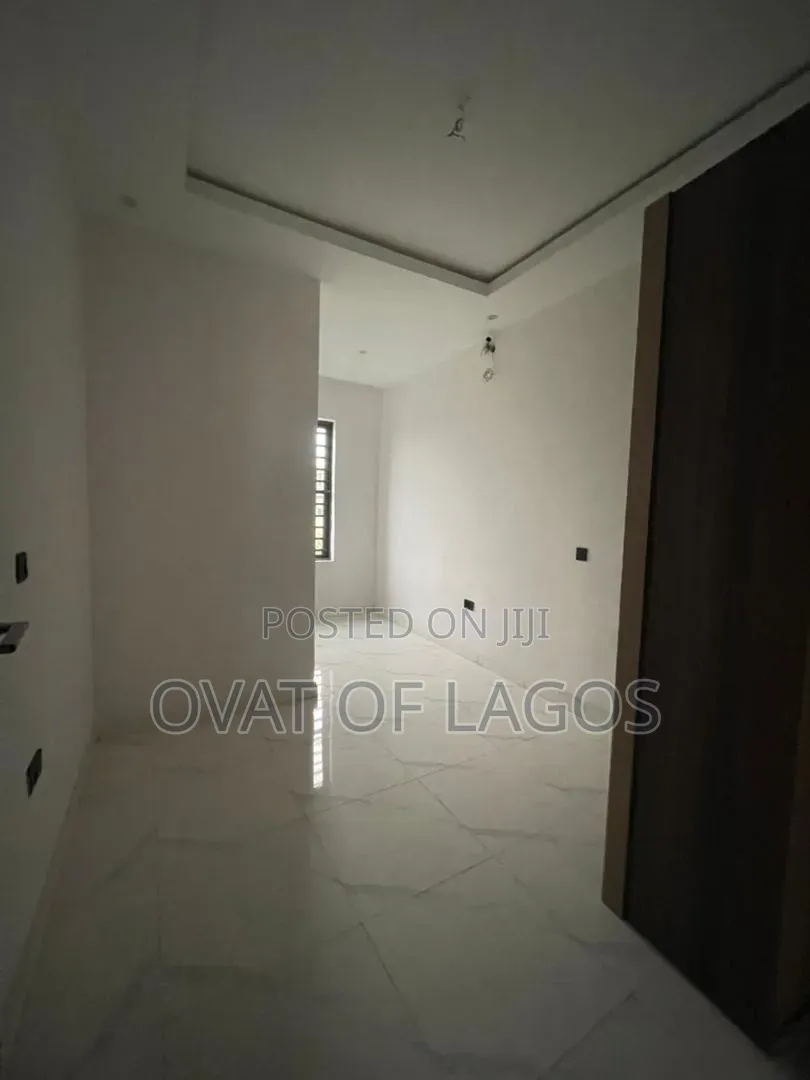 4bdrm Duplex in Abraham Adesanya for sale in Abraham Adesanya