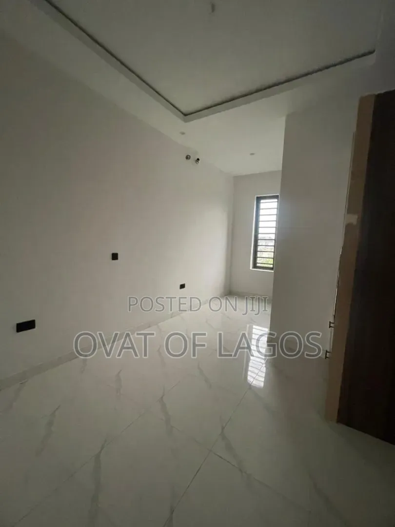 4bdrm Duplex in Abraham Adesanya for sale in Abraham Adesanya