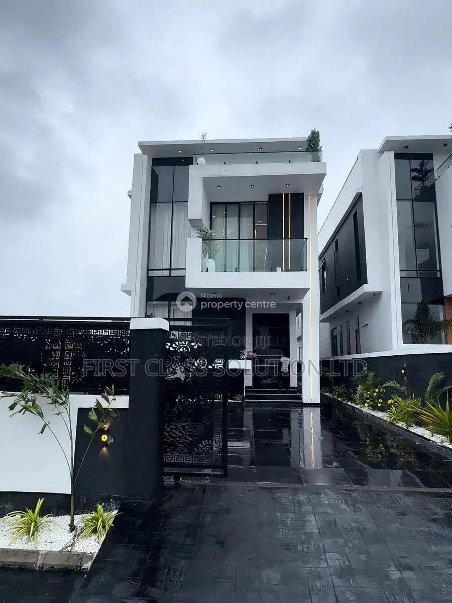 5bdrm Duplex in Ologolo for sale in Ologolo