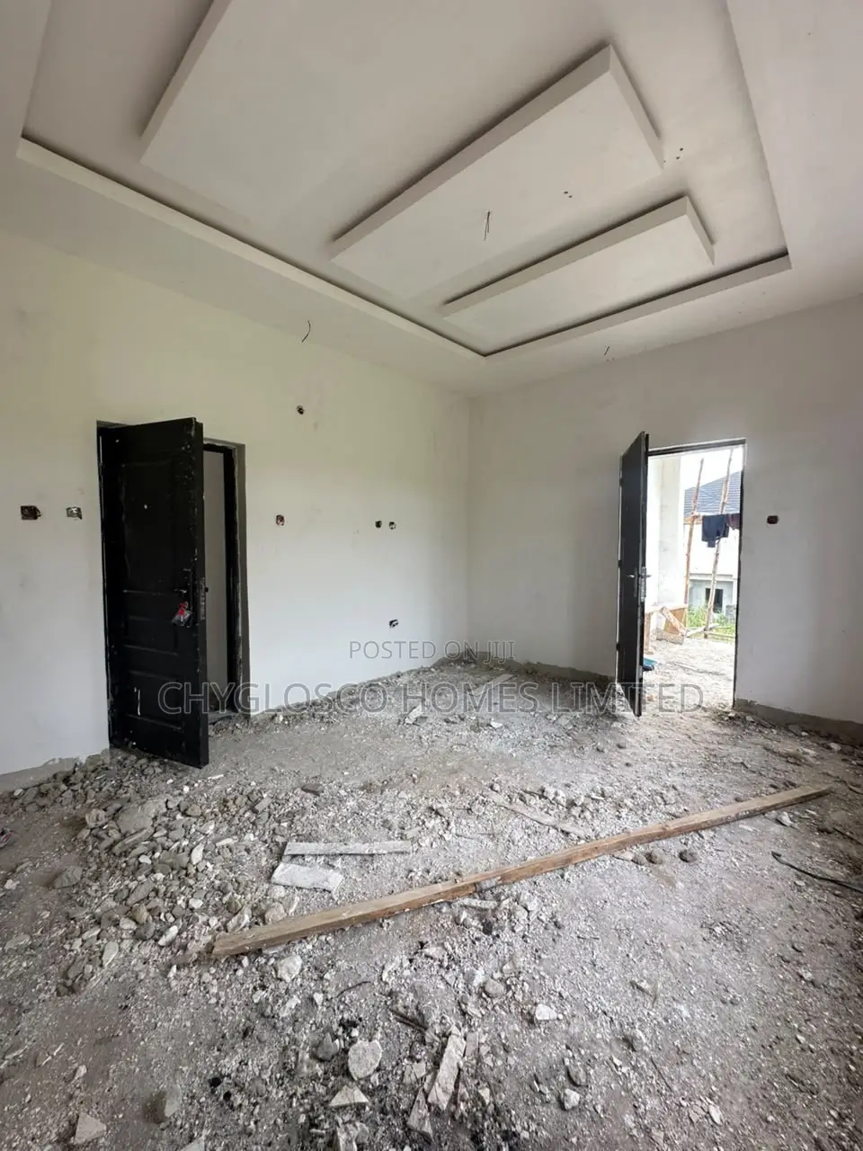 5bdrm Duplex in Nnpc Estate, New Layout for sale in New Layout