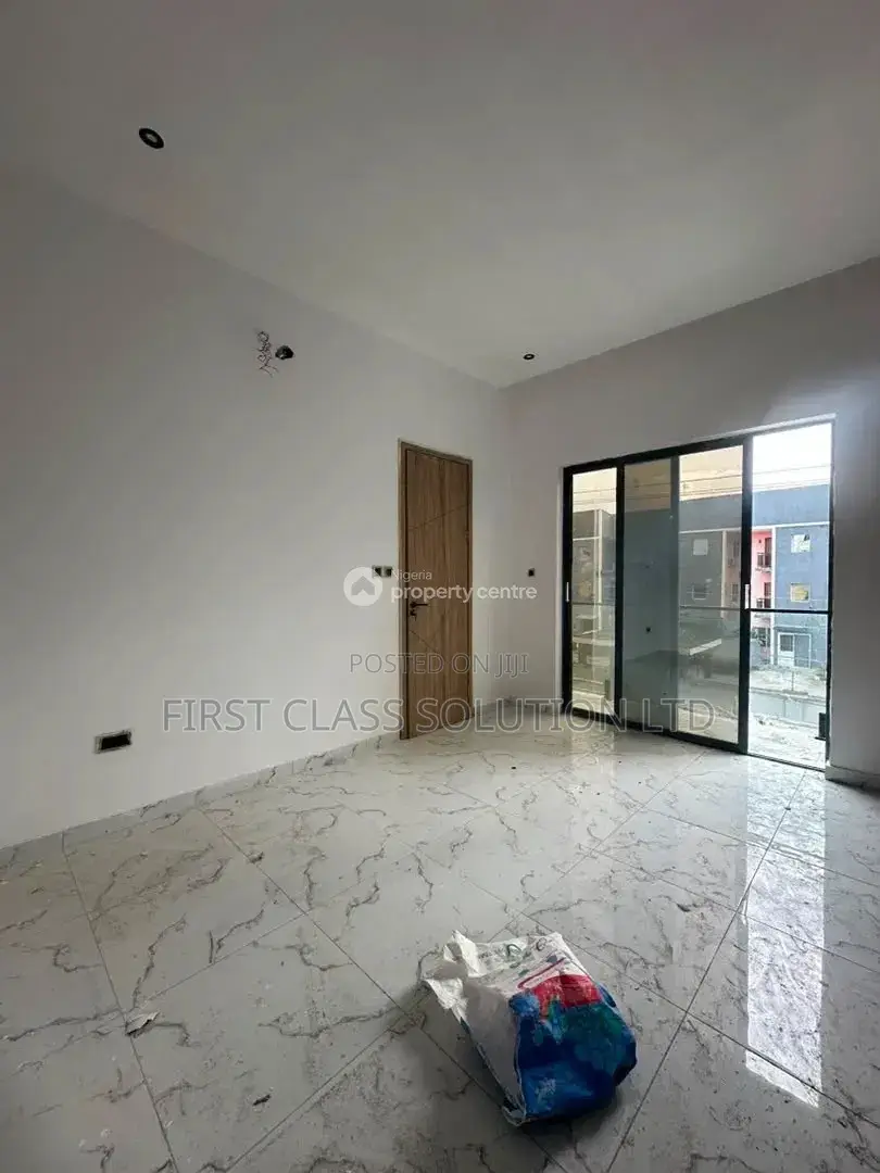 2bdrm Apartment in Ikate for sale in Ikate