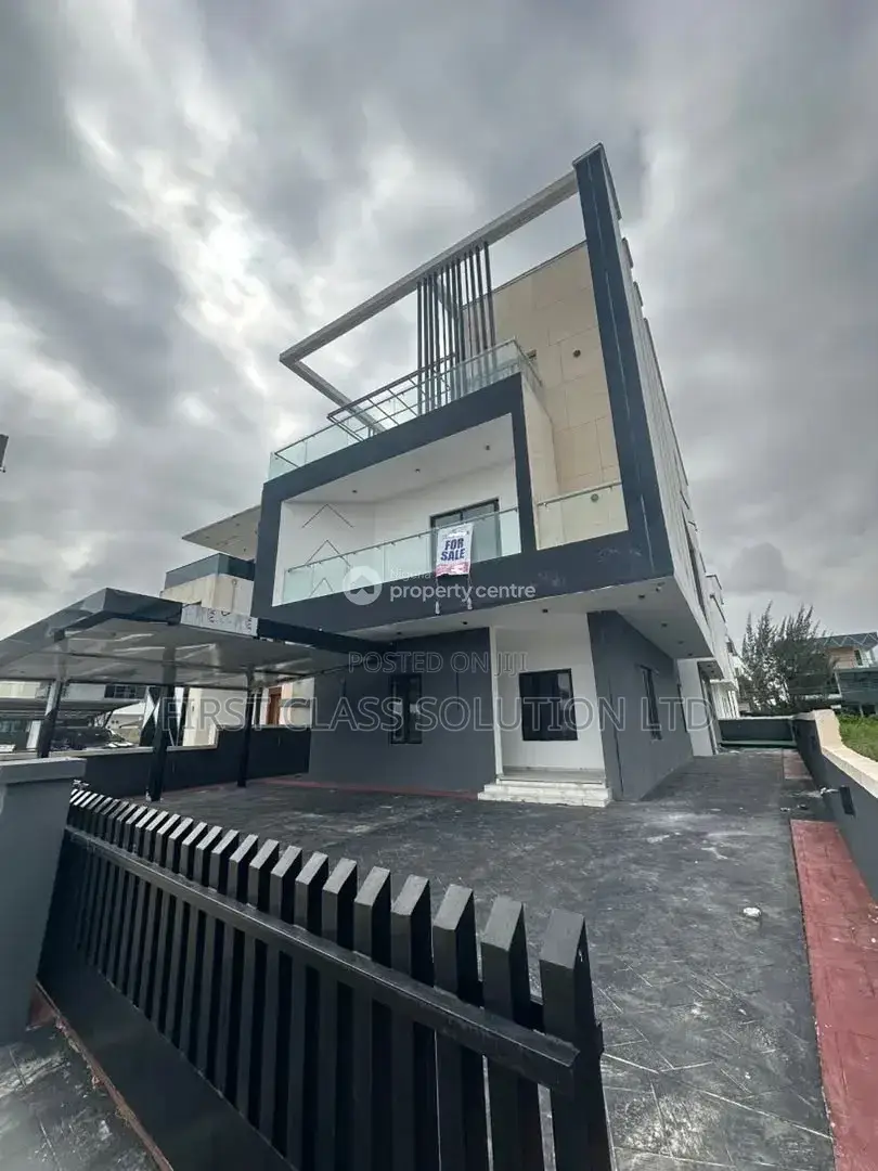 5bdrm Duplex in Ikota for sale in Ikota